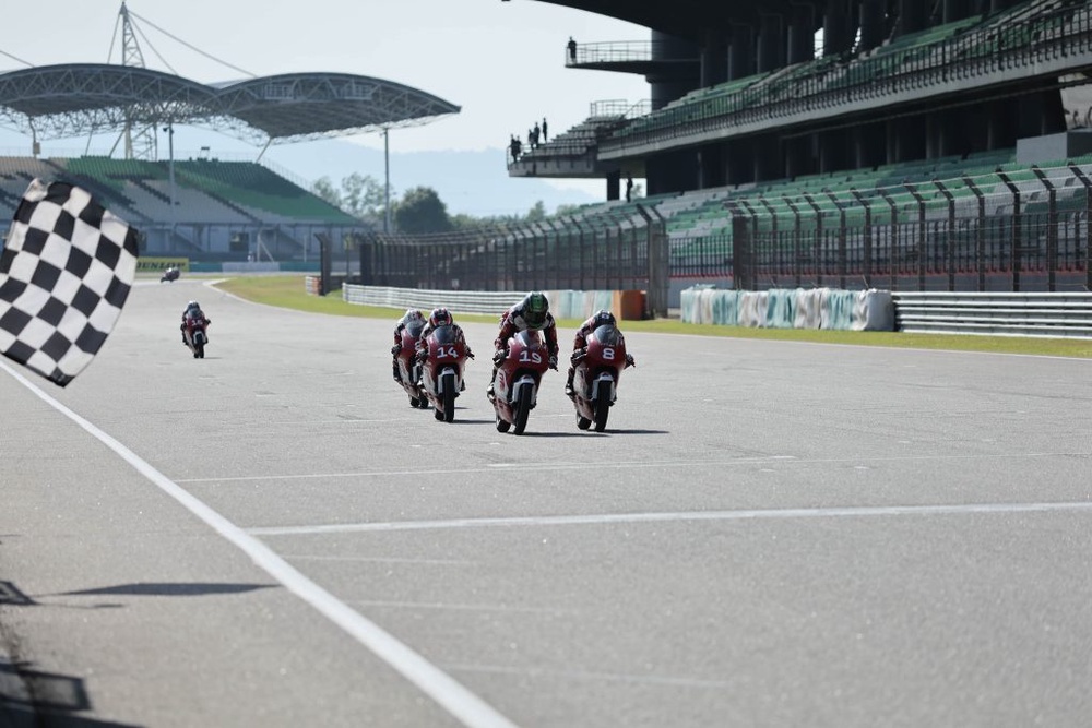 Image from: Qayyim Razin Lengkapkan Kemenangan Berganda, Qabil Irfan Hadiahkan ‘Double Podium’ Buat Malaysia Di Sepang