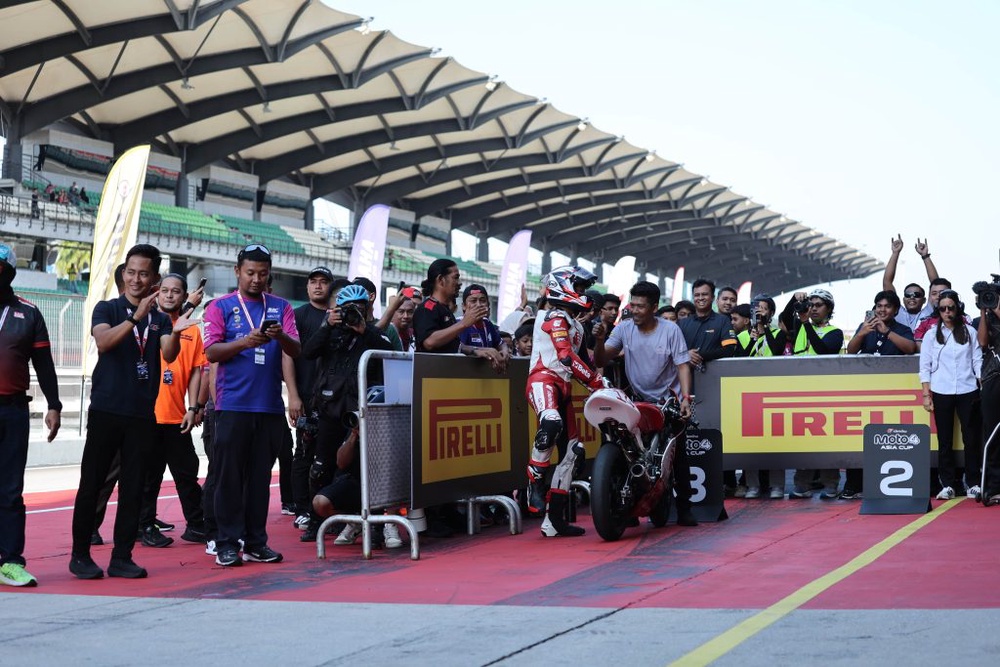 Image from: Qayyim Razin Lengkapkan Kemenangan Berganda, Qabil Irfan Hadiahkan ‘Double Podium’ Buat Malaysia Di Sepang