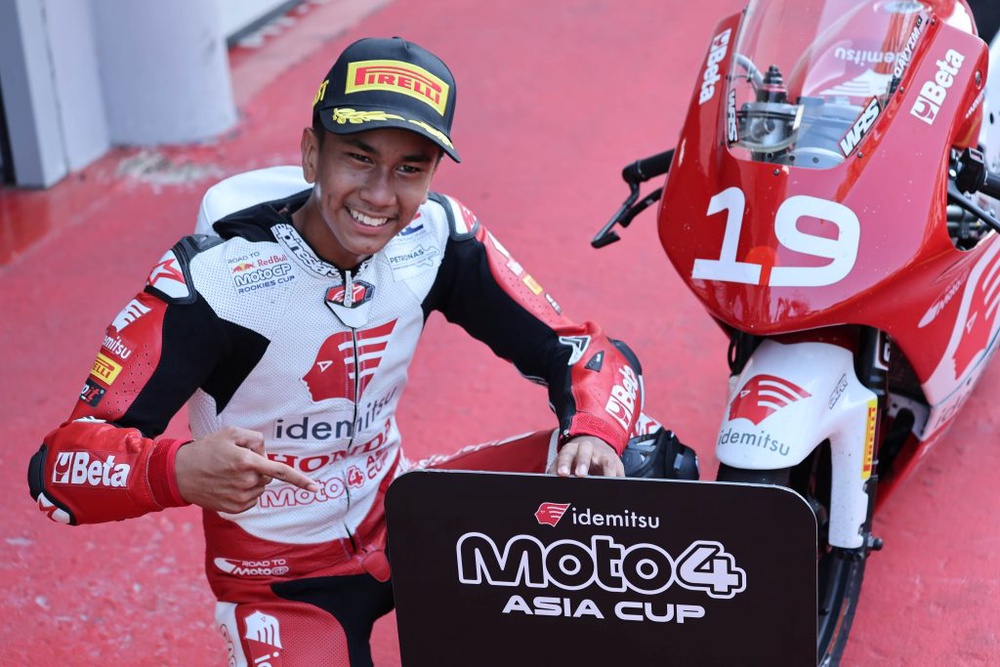 Image from: Qayyim Razin Lengkapkan Kemenangan Berganda, Qabil Irfan Hadiahkan ‘Double Podium’ Buat Malaysia Di Sepang