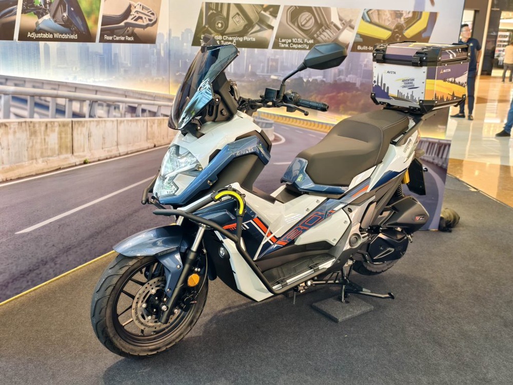 Image from: Aveta Vanguard 180 Rasmi Dilancarkan: Motosikal Adventure Touring Crossover (ATC) Ideal Untuk Penunggang Harian & Kembara!