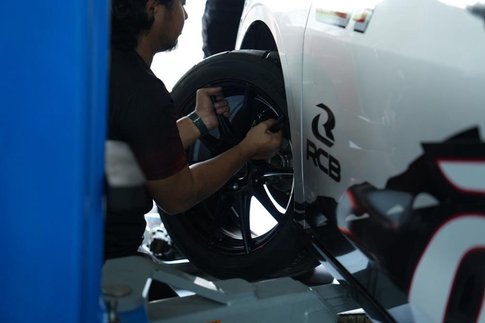 Image from: RCB, Dari Dua Roda Ke Empat Roda! Team Axle Sports Jadi Langkah Pertama