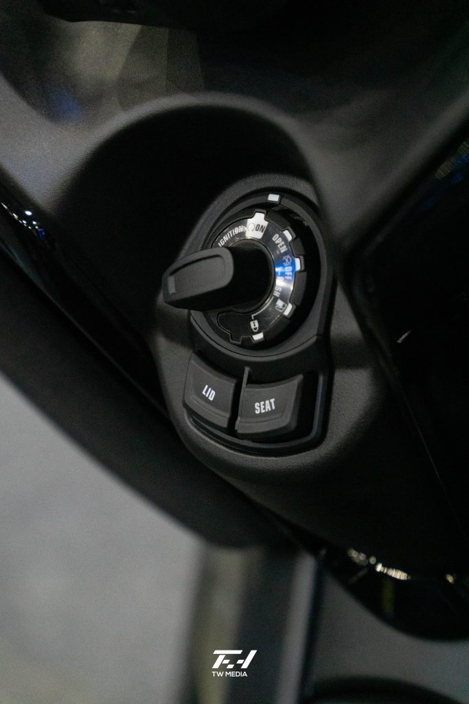 Image from: Yamaha XMAX 300 Tech Max Rasmi, Varian Premium Baharu Pada RM28,499*