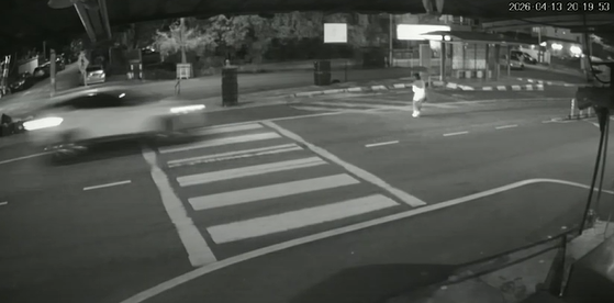 Image from: Woman flung across the street in Ampang ; driver fleas scene, police hunt ongoing