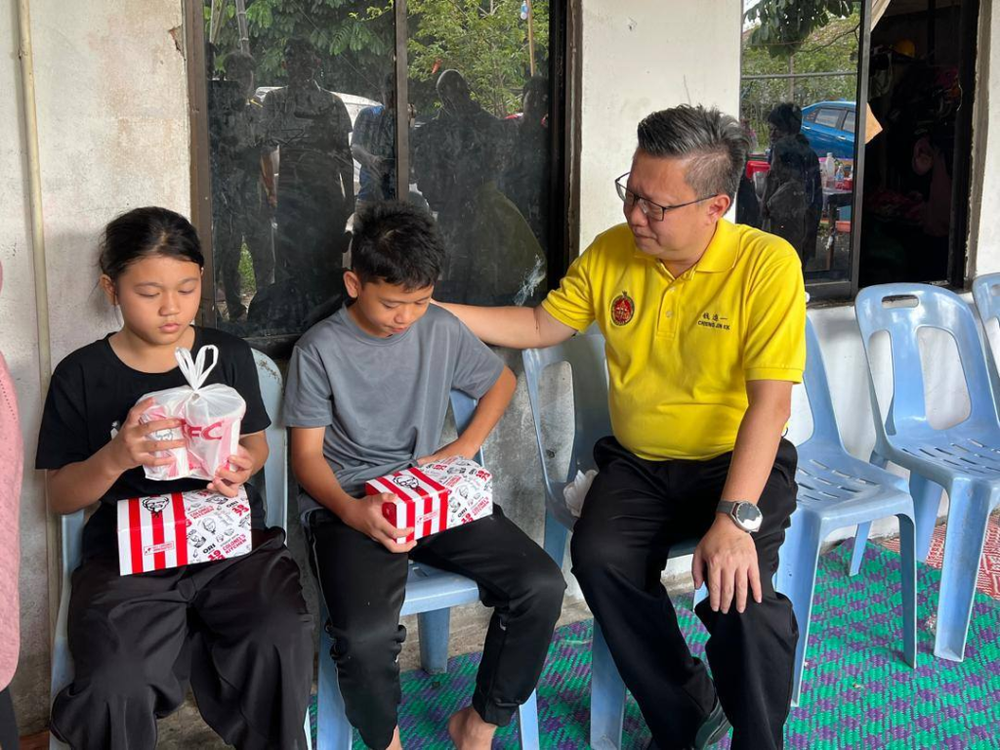 Image from: M’sian dad killed in fatal crash before fulfilling daughter’s birthday promise