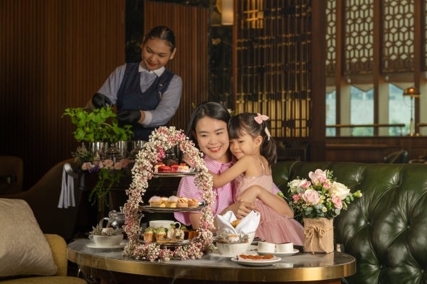 SunwayHotelMum Mother and Daughter Celebrating 2