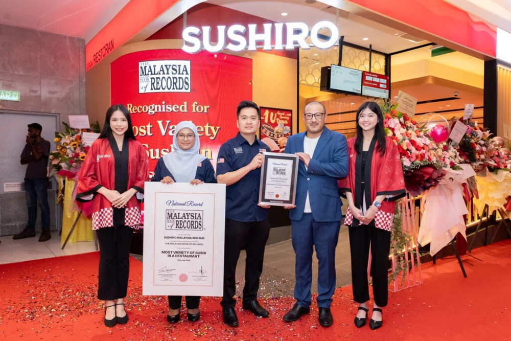 Sushiro 1 Utama Store Opening Malaysia Book of Records