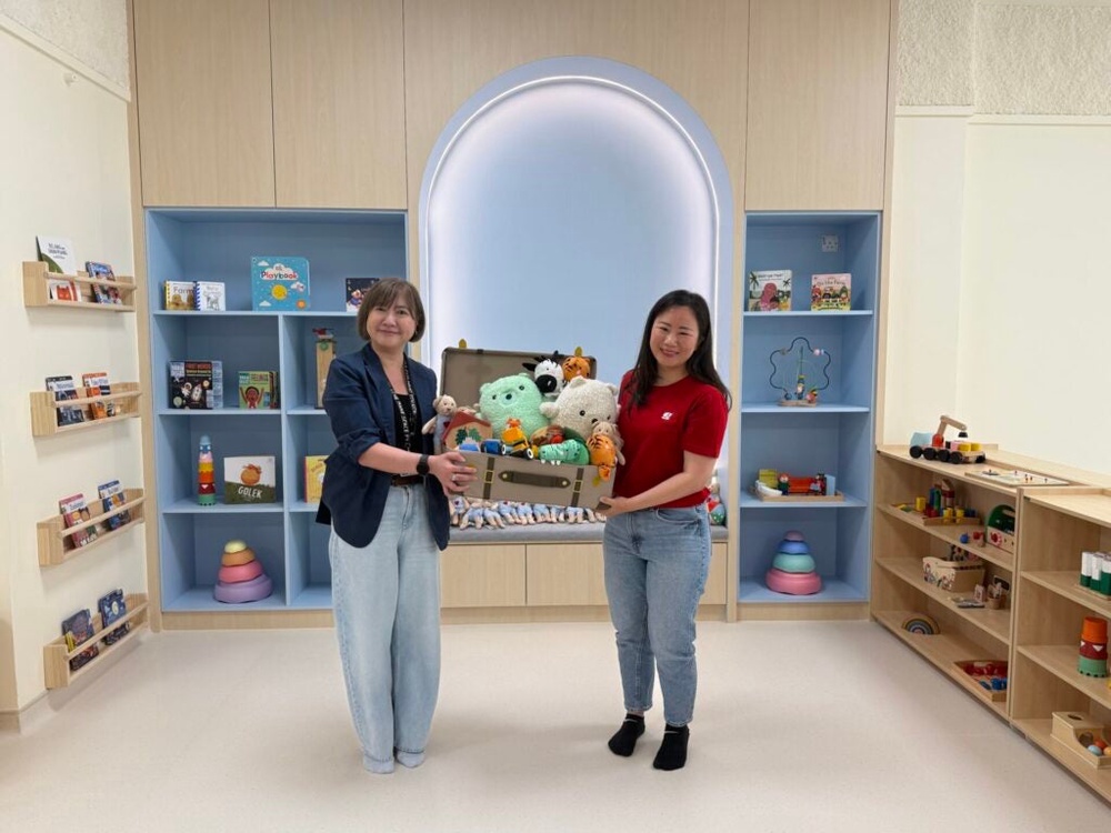 Donation Handover Ceremony Amanda Low Country Marketing and PR Manager IKEA Malaysia and Melissa Ngiam CEO of Yayasan Generasi Gemilang