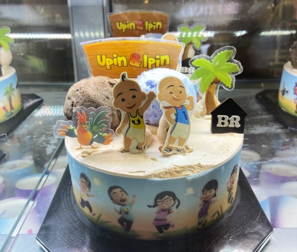 GrabUpinIpin Cake