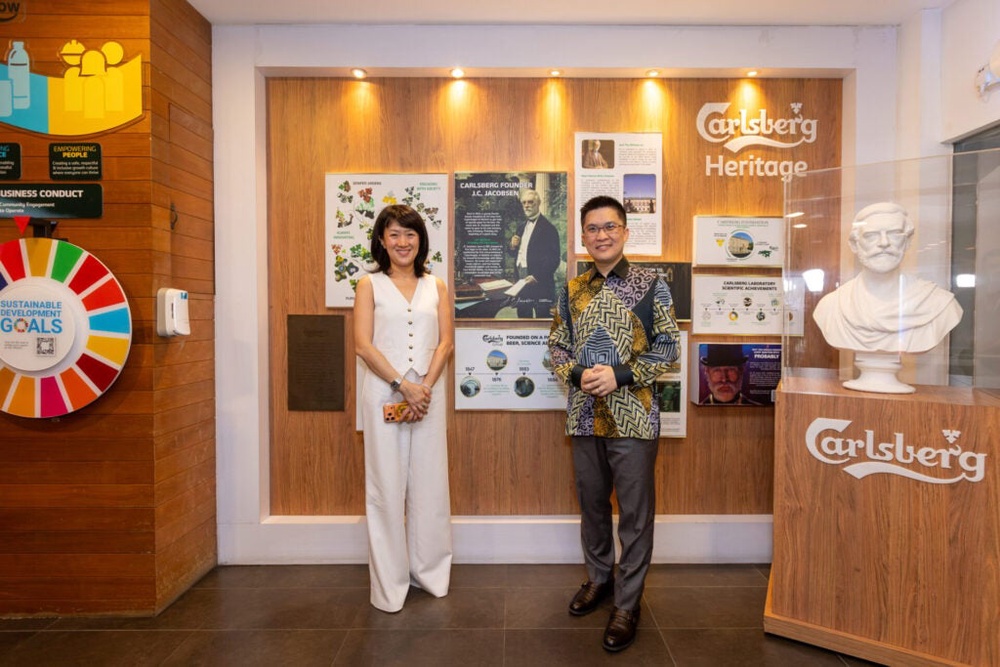 Deputy Education Minister YB Tuan Wong Kah Woh visits