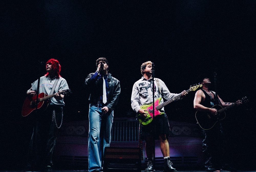 5SOS imgi 2 806072579 18650781880034635 4498005676895897552 n