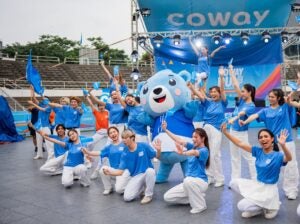 Coway Run 2026 Flash Mob Performance with Coway Biddy Bear