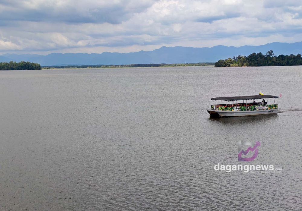 Pemandangan tasik di Bukit Merah Laketown Resort. Gambar: Naim Aziz / DagangNews
