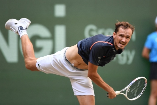 Medvedev Crashes Out At Wimbledon Warm-up Halle