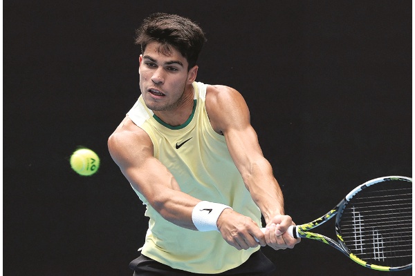 Alcaraz races into the Australian Open last 16