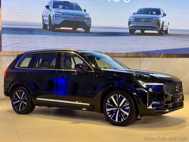 Volvo XC90 in black