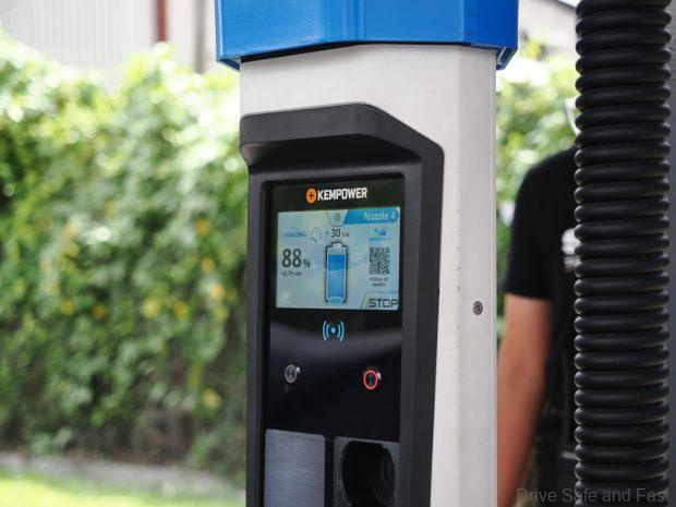 Image from: PRO-NET Partners Major CPOs to Roll Out Proton e.MAS Branded Charging Stations Across Malaysia
