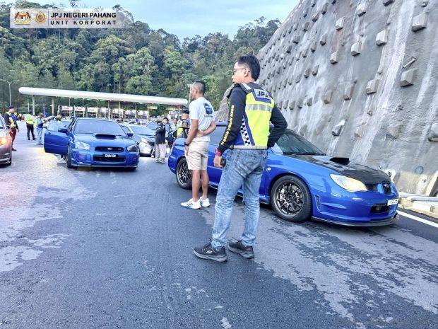 Image from: JPJ & POLICE & AADK LOCK DOWN CAR RACERS IN GENTING HIGHLANDS