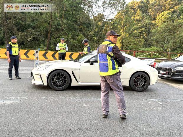 Image from: JPJ & POLICE & AADK LOCK DOWN CAR RACERS IN GENTING HIGHLANDS