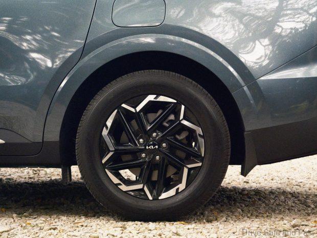 Image from: The Kia Carnival Facelift Does Amazing Things, Pity It’s A Diesel