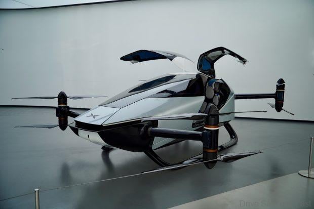 Image from: XPeng Wants To Sell A Flying Car + Charging Truck For RM1.2M This Year