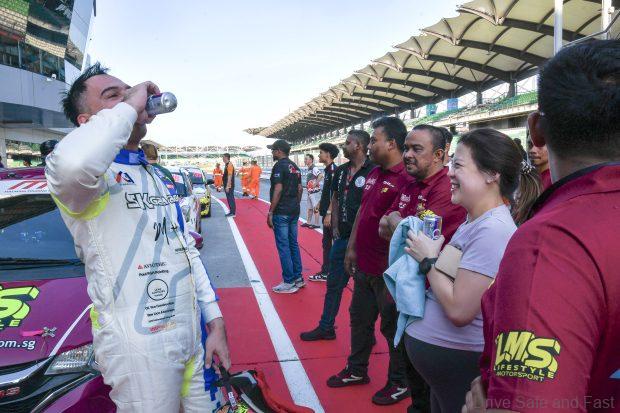 Image from: Privateer Luke Netto And Mark Darwin Take MT1600 Podium