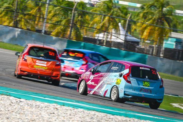 Image from: Privateer Luke Netto And Mark Darwin Take MT1600 Podium