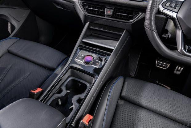 volkswagen tayron r line interior centre console