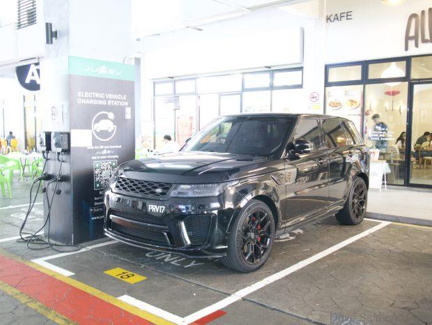 Image from: TTDI Residents Continue To Urge DBKL to Relocate On-Street EV Chargers As Parking Woes Persist