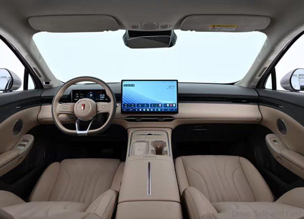 Image from: All-New Hongqi H7 PHEV Targets Guinness World Record For Longest Single-Tank Hybrid Drive