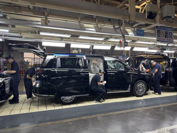 Image from: Voyah Took Us On A Tour Of Their Wuhan Factory Before The Dream 9 MPV Launch