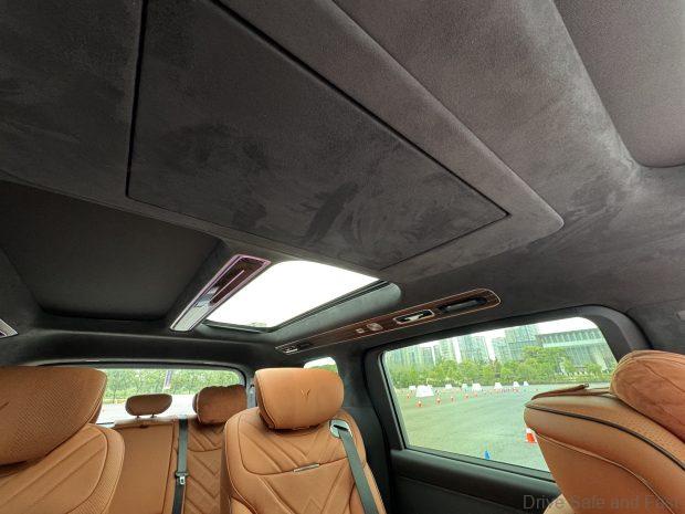 Image from: Voyah Dream 9 Ultra-Luxury Smart MPV First Impression in Beijing
