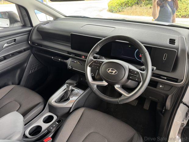 hyundai stargazer prime dashboard launch