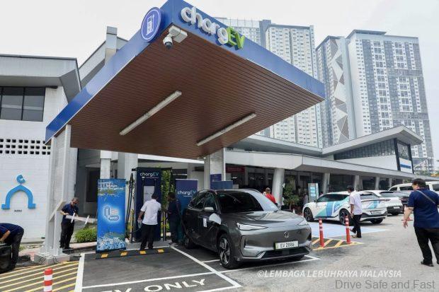 180kW DC Fast Charging Station at R&R Awan Besar
