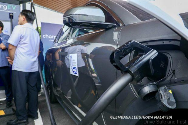 180kW DC Fast Charging Station at R&R Awan Besar