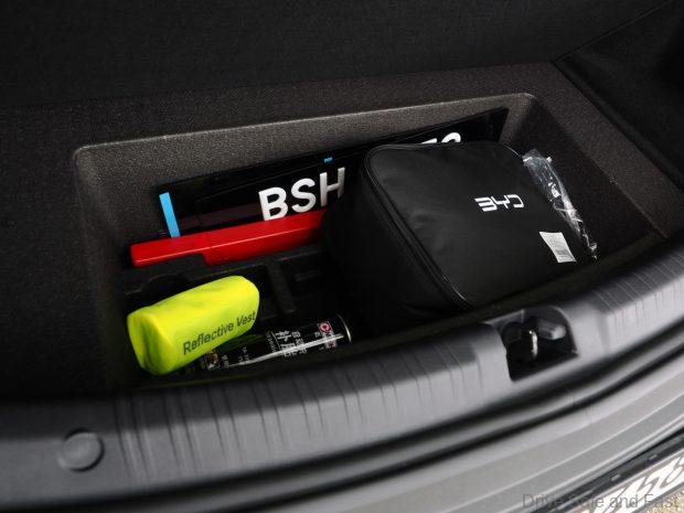 Image from: BYD Seal 6 Is Still The Electric Sedan To Beat