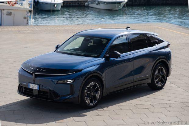 Image from: New Lancia Gamma Makes World Premiere: Italian Fastback Crossover Reborn On STLA Medium Architecture