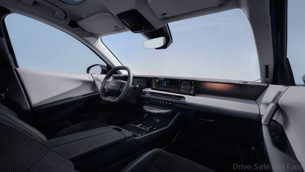 Image from: New Lancia Gamma Makes World Premiere: Italian Fastback Crossover Reborn On STLA Medium Architecture