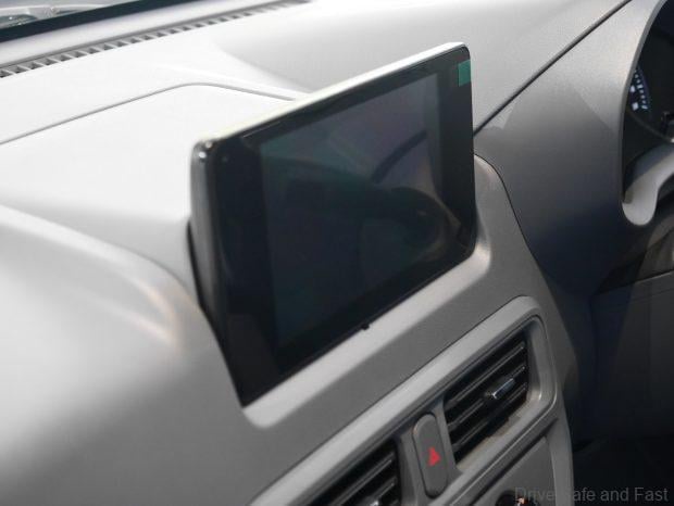 TQ Wuling Porta EV infotainment