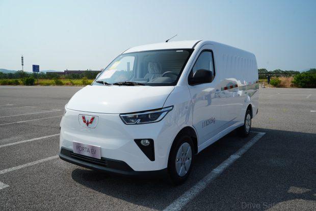 wuling porta ev front