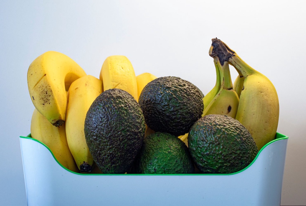 6. Storing Salad Beside Certain Fruits Can Affect Freshness
