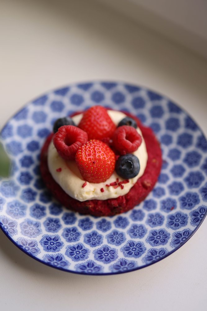 5. Blue Plates Can Feel Unusual, but Context Matters