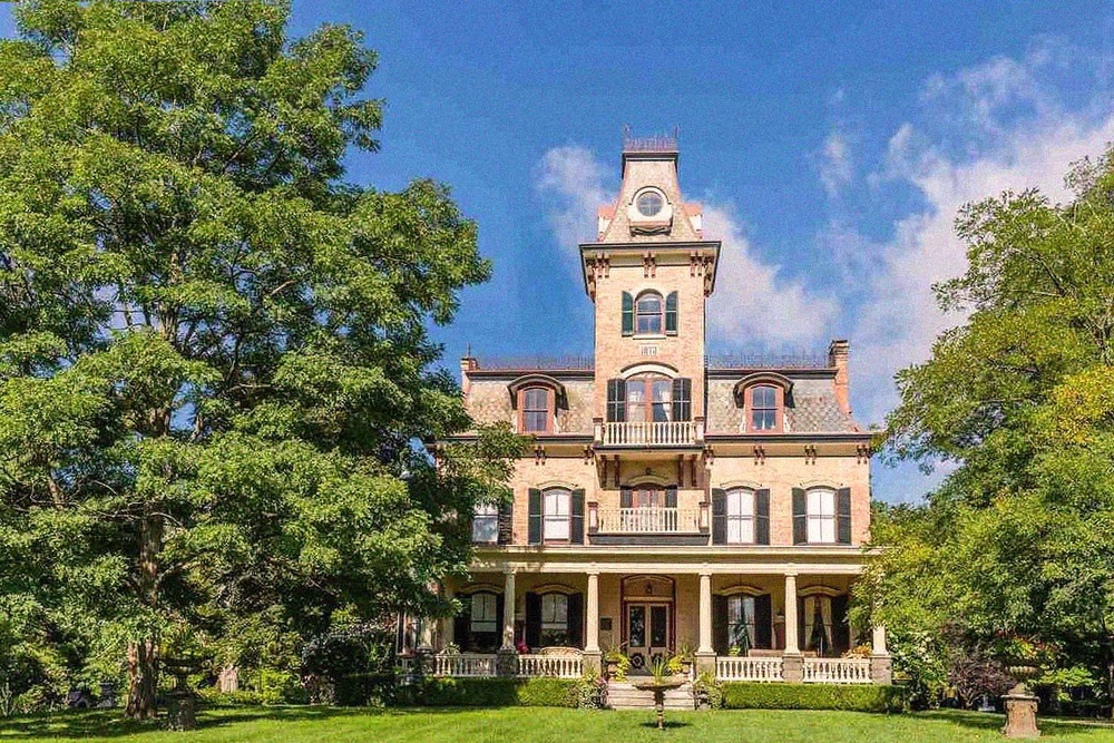 The NewlyReopened Edgewood Mansion Offers a Quintessential Upstate Stay