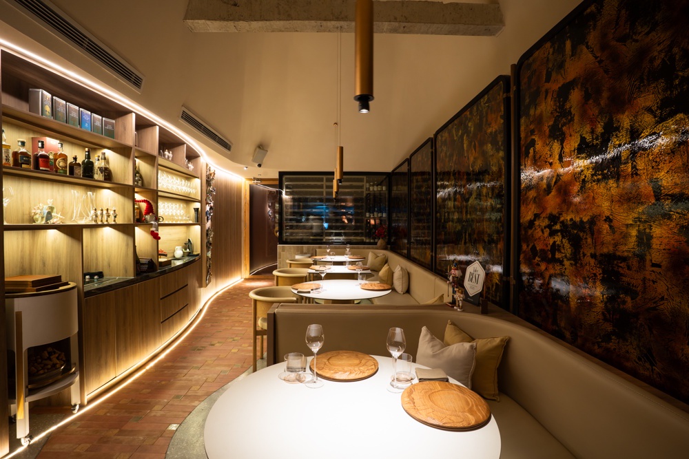 Image from: MICHELIN Guide Vietnam 2026: 11 Starred Restaurants Mark New Milestone For Vietnamese Dining