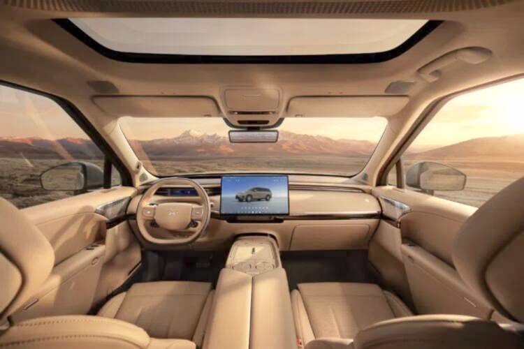Image from: XPENG GX Luxury SUV Gets 24,000 Orders Just A Day After Launch