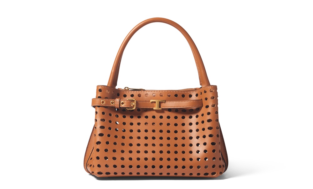 Image from: Tod’s T Signature Bag Emerges as Spring/Summer 2026’s Most Coveted Luxury Accessory