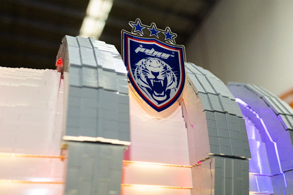 Image from: LEGOLAND Malaysia Unveils LEGO JDT Sultan Ibrahim Stadium In MINILAND