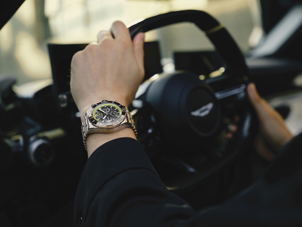 Image from: Breitling Offers Bespoke Super Chronomat Watches to Valhalla Owners