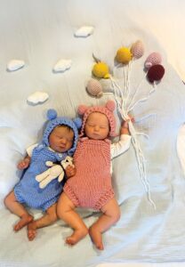 Image from: Remaja obses kumpul ‘bayi plastik’