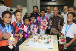 Image from: Sekolah hijau 2050, idea solar dan kincir angin muncul johan