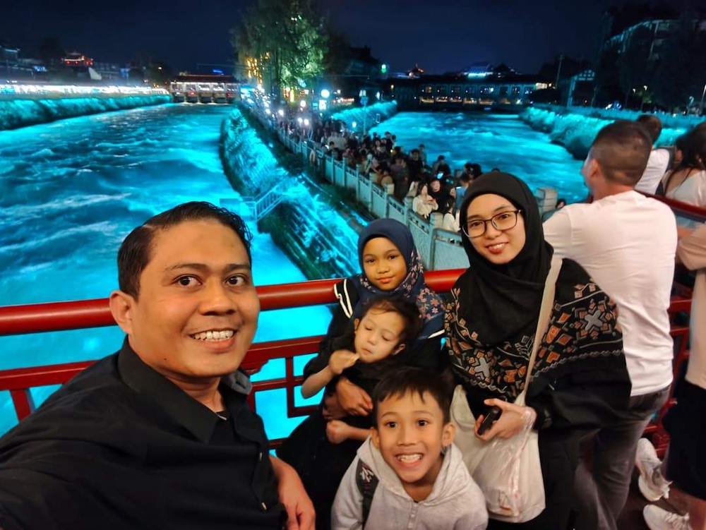 Image from: Tak puas nikmati keindahan Chengdu, makanan halal pun mudah